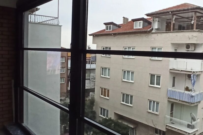 Giyotin Cam Balkon